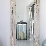 Three Shades Mykonos Otel