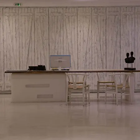 Three Shades Mykonos 호텔