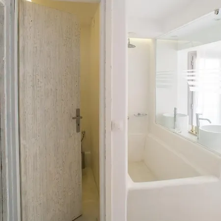 Three Shades Mykonos ホテル Mykonos Town