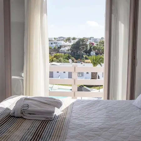 Three Shades Mykonos 호텔