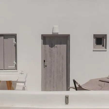 호텔 Three Shades Mykonos 4*